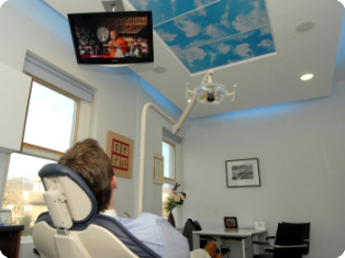 Dr Ghassan Dental Clinic | Qatar | White Dental Filling